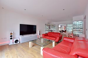 Photo 33- click for photo gallery